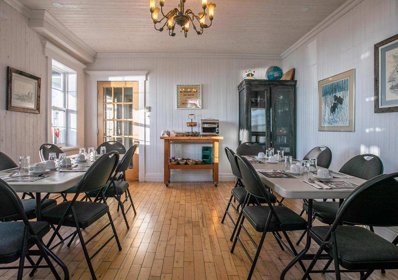 Le Littoral Bistro Gourmand Et Auberge Hotel Sainte Anne des Monts Luaran gambar